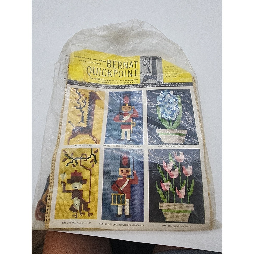 Vintage Bernat Quickpoint Giraffe‎ Continental Or Cross Stitch Pak 101